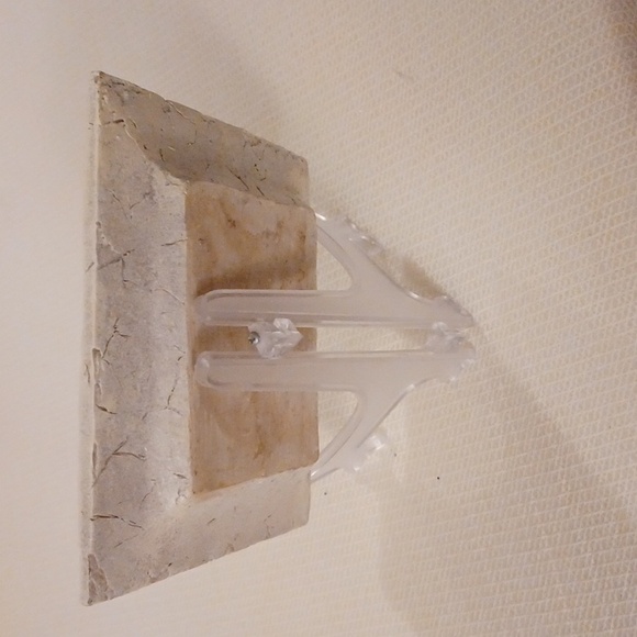 4/$60 Ceramic 3D Rose Square Plate With Stand - Picture 5 of 6